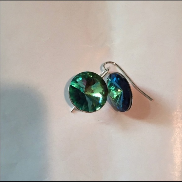 🎁Host Pick🎁 Preciosa green crystal earrings - Picture 2 of 5